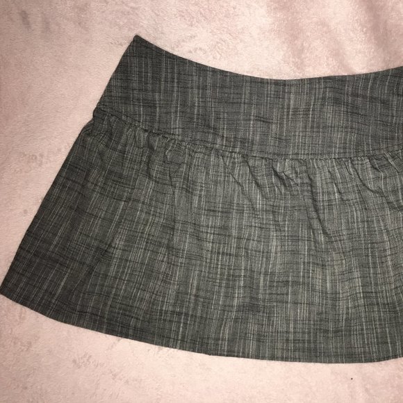 ❄️ Guess Mini Skirt Soft Satin Lined - Picture 10 of 13